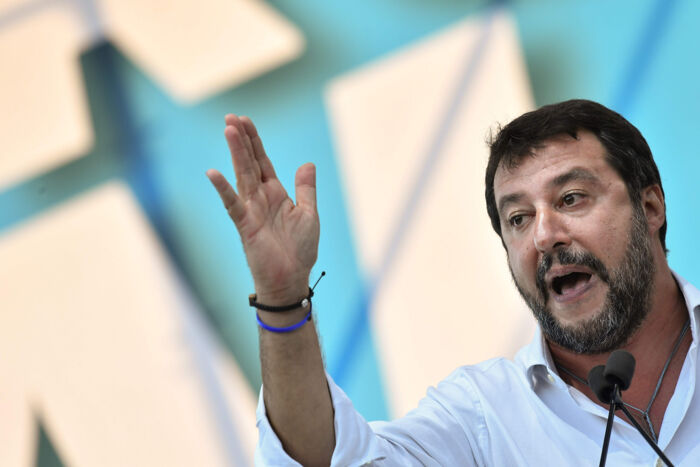Lederen af Italiens højrenationale parti League, Matteo Salvini, foreslog sidste år tvungen opsætning af krucifikser på alle offentlige bygninger. Foto: Tiziana FAbi/AFP