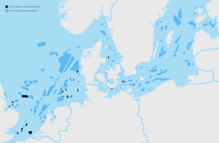 Hvis alt går som planlagt, vil energien fra havvindmøller i Nordsøen kunne dække samtlige de europæiske husstandes energibehov i 2050. Men som det er i dag, er havvindmøller oplagte mål for sabotage. De sorte områder viser eksisterende vindmølleparker. De mørkeblå områder viser kommende vindmølleparker. Kilde: Systematic