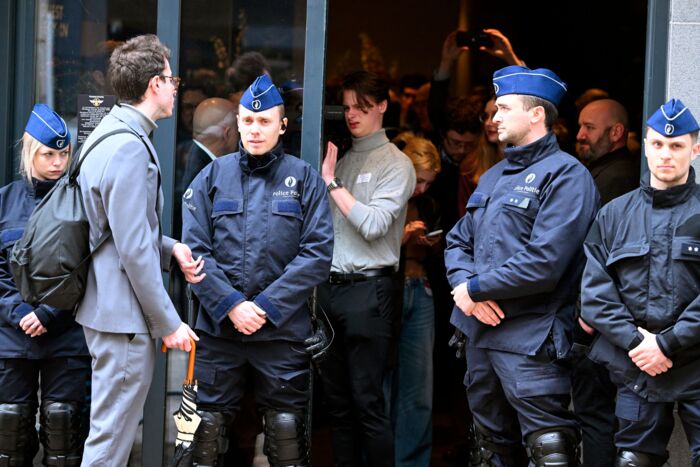 Belgisk politi lukkede i går en nationalkonservativ konference i Bruxelles. Foto: Dursun Aydemir, Scanpix.